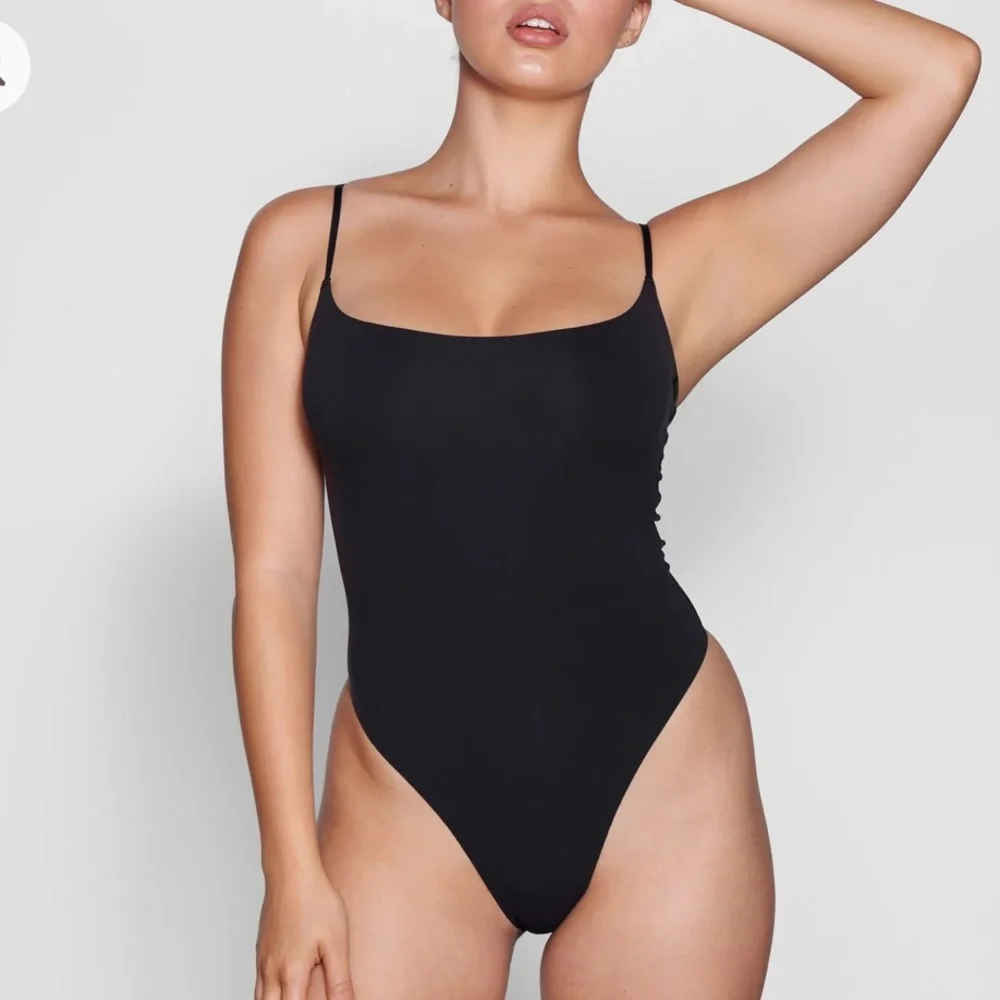 NWOT SKIMS FITS EVERYBODY CAMI BODYSUIT Color Onyx Size XS_4